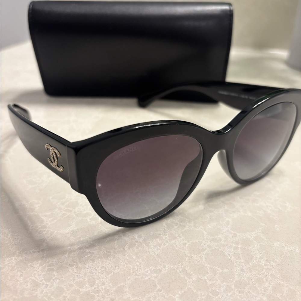 CHANEL Black Sunglasses with Silver Logo